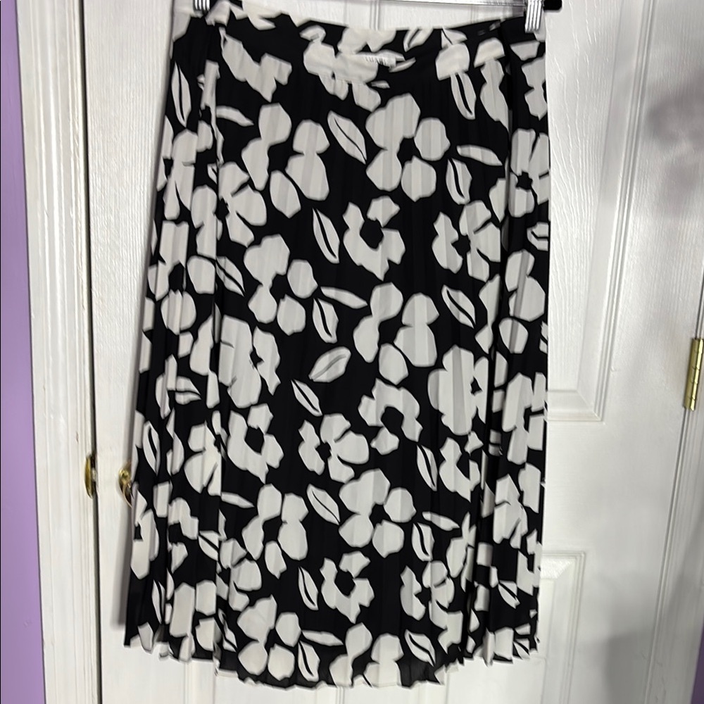 Tahari Floral Pleated A-Line Knee-Length Skirt